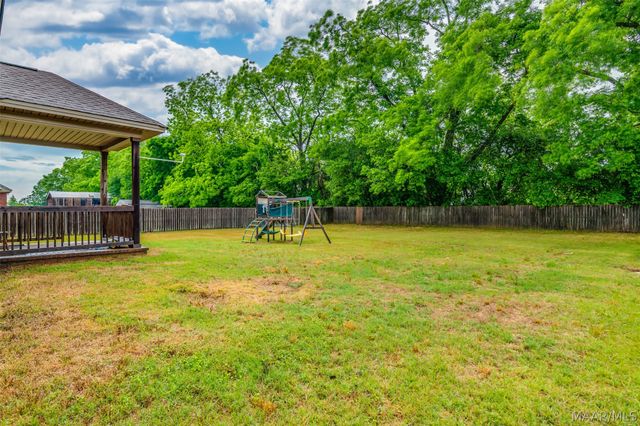 206 Pine Level Ridge, Deatsville, AL 36022