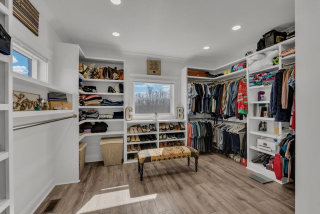 209 N Rockfish Ln, Hilham, TN 38568