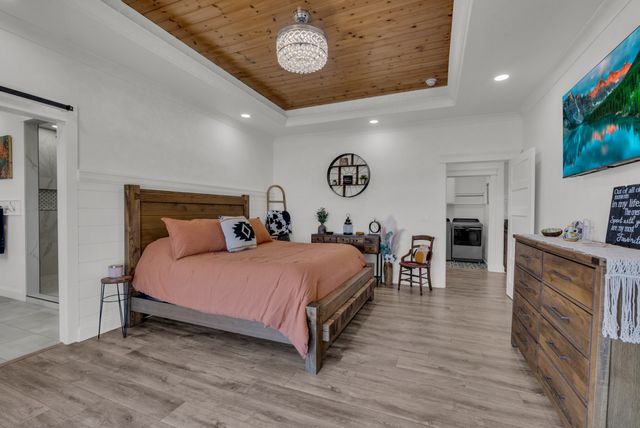 209 N Rockfish Ln, Hilham, TN 38568