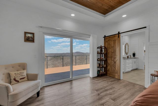 209 N Rockfish Ln, Hilham, TN 38568