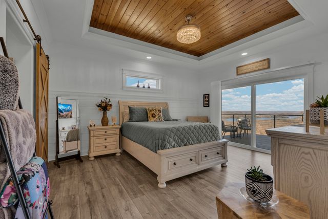 209 N Rockfish Ln, Hilham, TN 38568