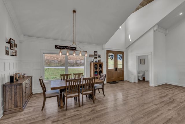 209 N Rockfish Ln, Hilham, TN 38568