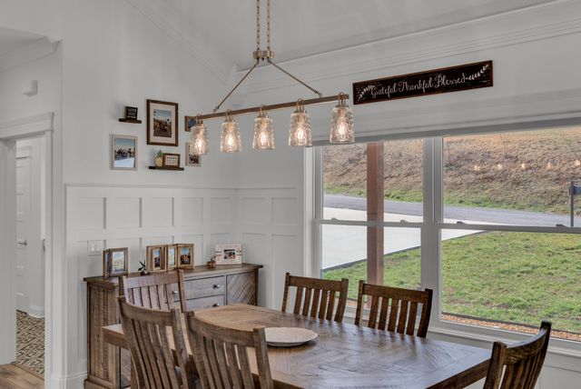 209 N Rockfish Ln, Hilham, TN 38568