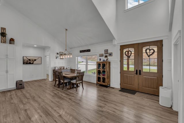 209 N Rockfish Ln, Hilham, TN 38568