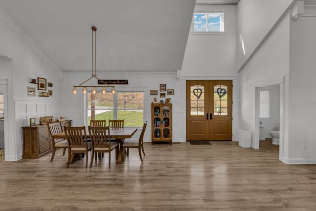 209 N Rockfish Ln, Hilham, TN 38568