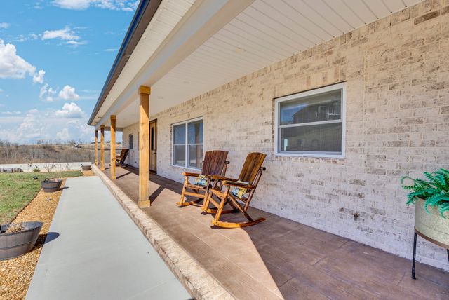 209 N Rockfish Ln, Hilham, TN 38568