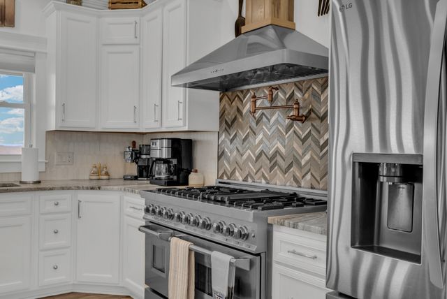 209 N Rockfish Ln, Hilham, TN 38568