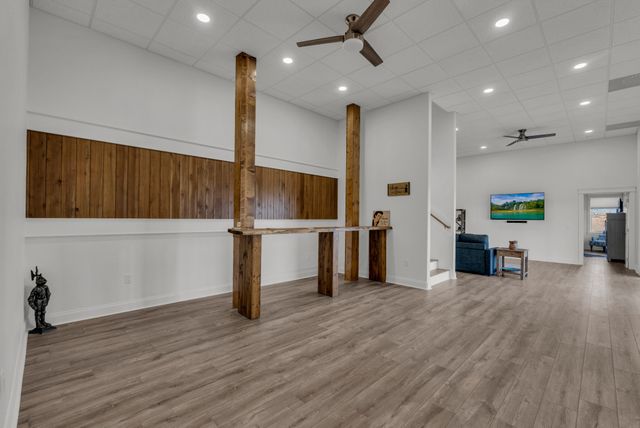 209 N Rockfish Ln, Hilham, TN 38568