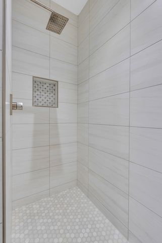 209 N Rockfish Ln, Hilham, TN 38568