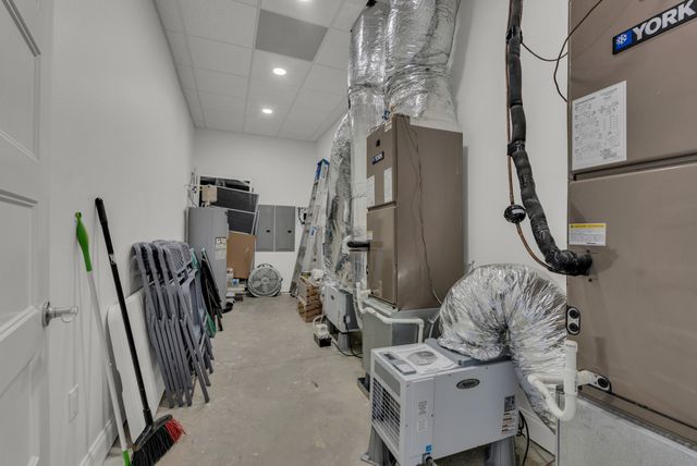 209 N Rockfish Ln, Hilham, TN 38568