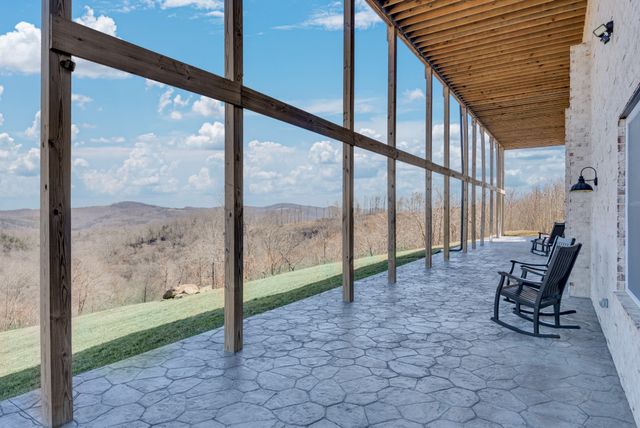 209 N Rockfish Ln, Hilham, TN 38568