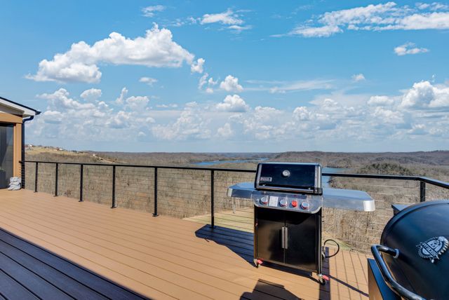 209 N Rockfish Ln, Hilham, TN 38568