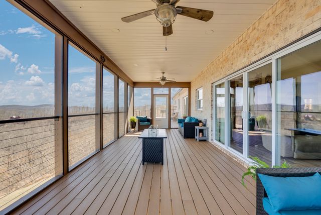 209 N Rockfish Ln, Hilham, TN 38568