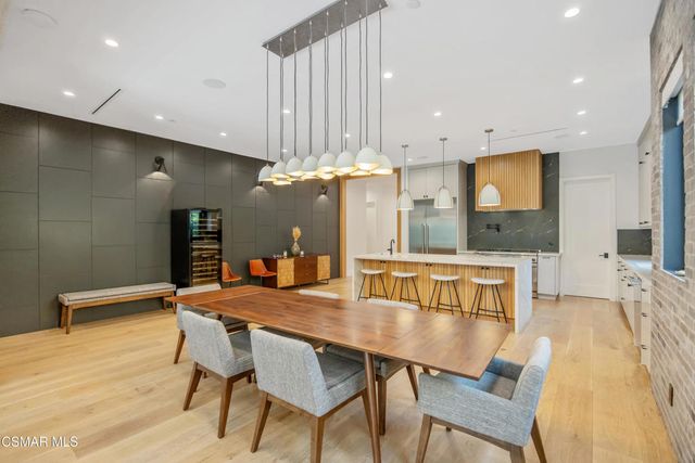 5444 Murietta Avenue, Sherman Oaks, CA 91401