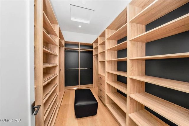 5444 Murietta Avenue, Sherman Oaks, CA 91401