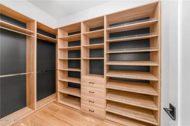 5444 Murietta Avenue, Sherman Oaks, CA 91401