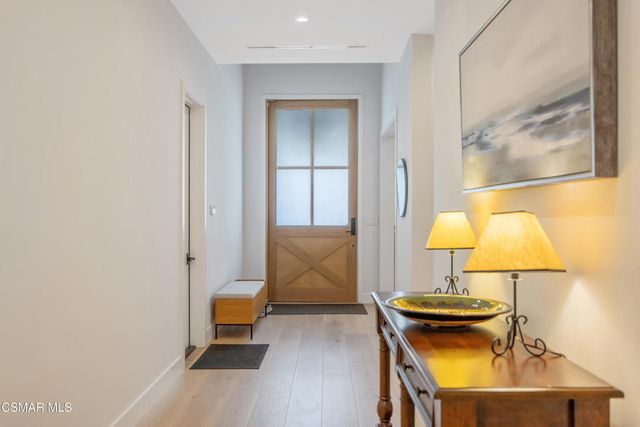 5444 Murietta Avenue, Sherman Oaks, CA 91401