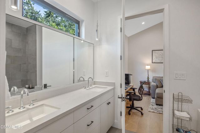 5444 Murietta Avenue, Sherman Oaks, CA 91401