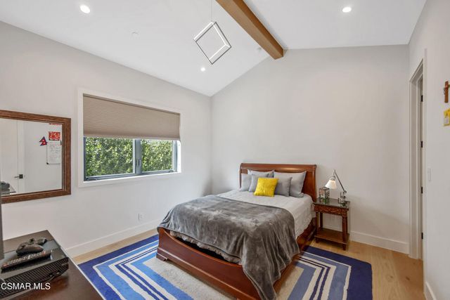 5444 Murietta Avenue, Sherman Oaks, CA 91401