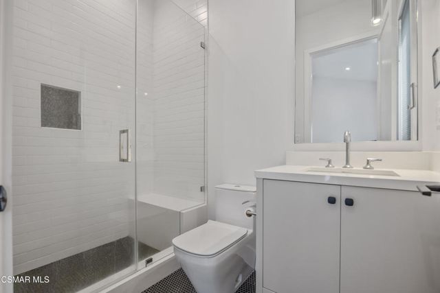 5444 Murietta Avenue, Sherman Oaks, CA 91401