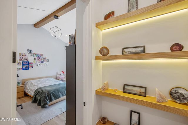 5444 Murietta Avenue, Sherman Oaks, CA 91401