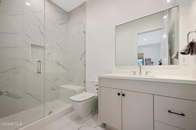 5444 Murietta Avenue, Sherman Oaks, CA 91401