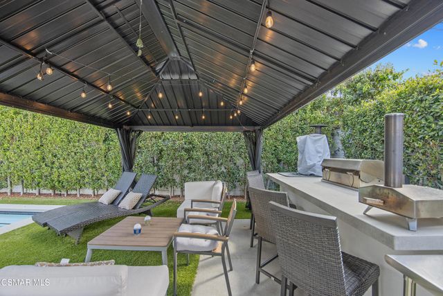 5444 Murietta Avenue, Sherman Oaks, CA 91401