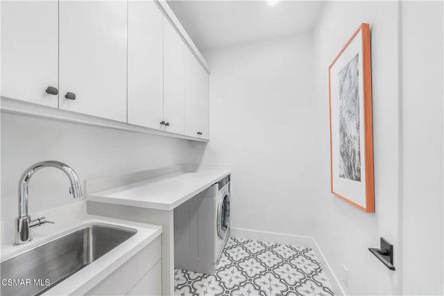 5444 Murietta Avenue, Sherman Oaks, CA 91401