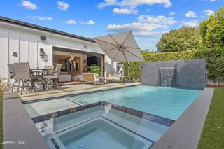 5444 Murietta Avenue, Sherman Oaks, CA 91401