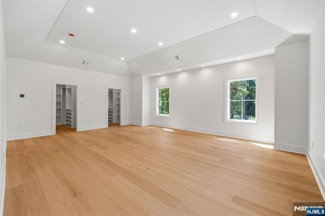 56 Clover Lane, Upper Saddle River, NJ 07458