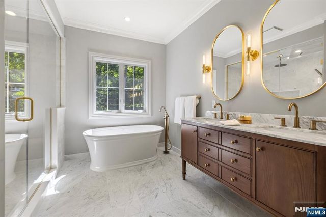 56 Clover Lane, Upper Saddle River, NJ 07458