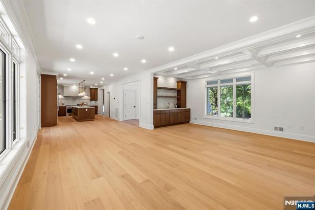 56 Clover Lane, Upper Saddle River, NJ 07458