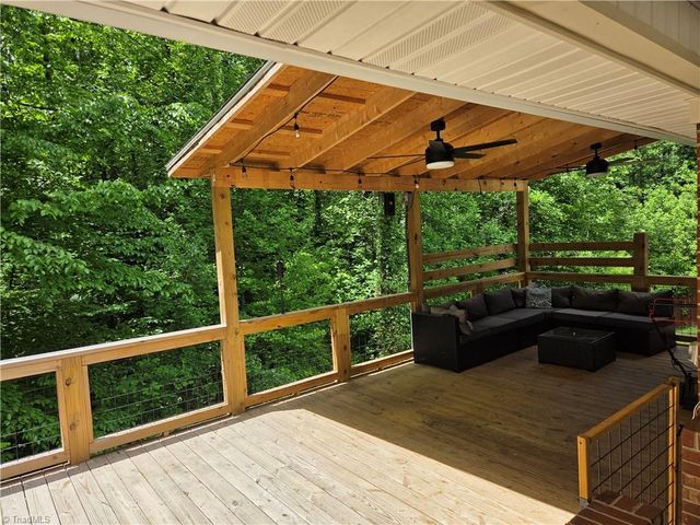 1542 Overlook Drive, Wilkesboro, NC 28697