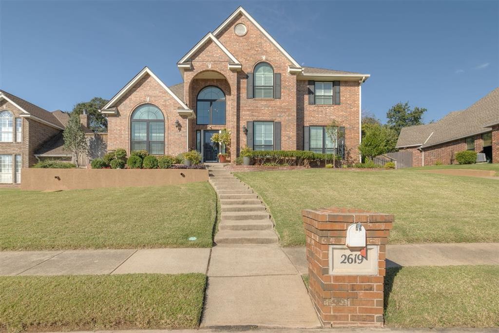 2619 Pawnee Xing, Edmond, OK 73034