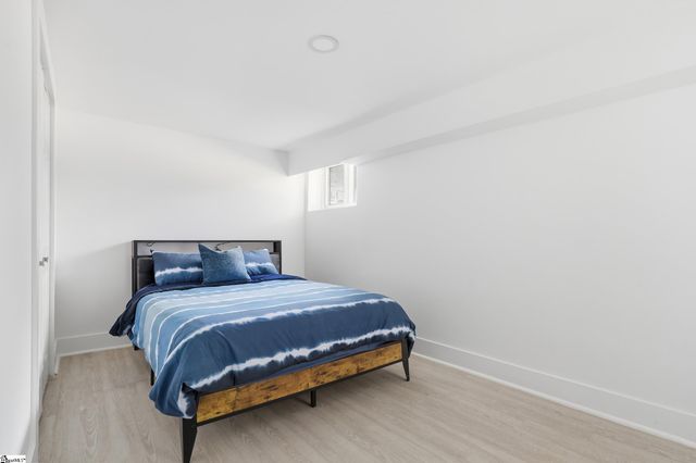 14 Hawthorne Lane, Greenville, SC 29605