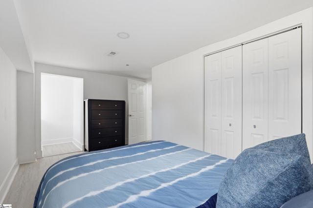 14 Hawthorne Lane, Greenville, SC 29605