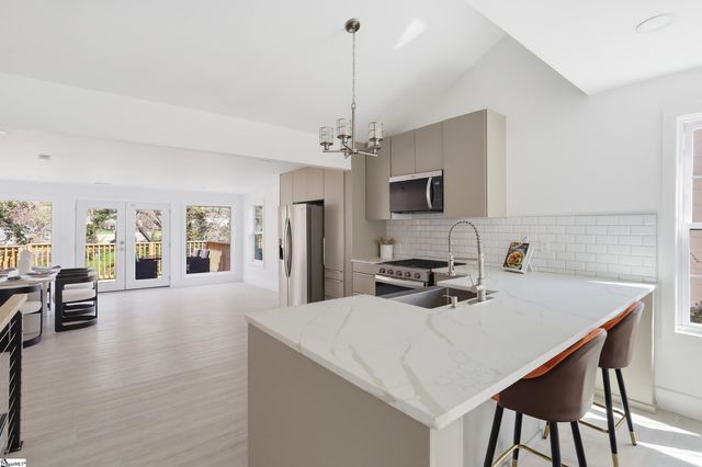 14 Hawthorne Lane, Greenville, SC 29605