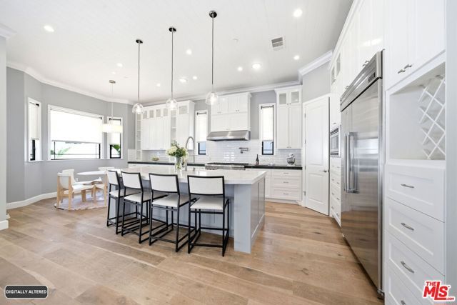 3305 Veteran Avenue, Los Angeles, CA 90034