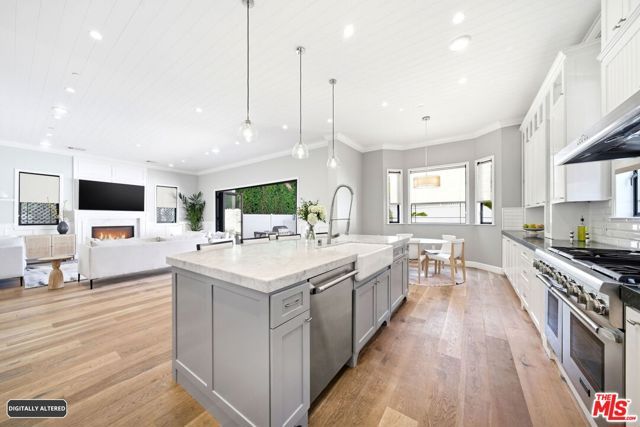 3305 Veteran Avenue, Los Angeles, CA 90034