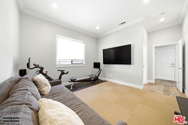 3305 Veteran Avenue, Los Angeles, CA 90034
