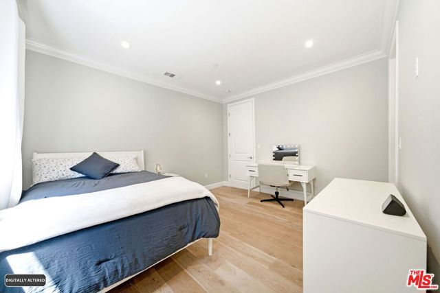 3305 Veteran Avenue, Los Angeles, CA 90034