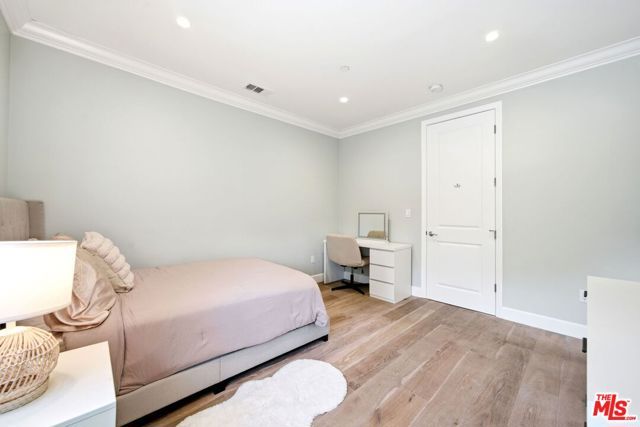3305 Veteran Avenue, Los Angeles, CA 90034