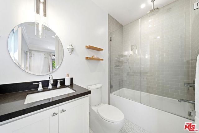 3305 Veteran Avenue, Los Angeles, CA 90034