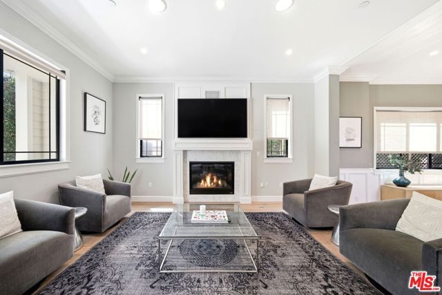 3305 Veteran Avenue, Los Angeles, CA 90034