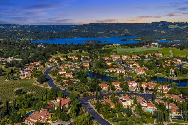 4300 Cognac Ct, Loomis, CA 95650