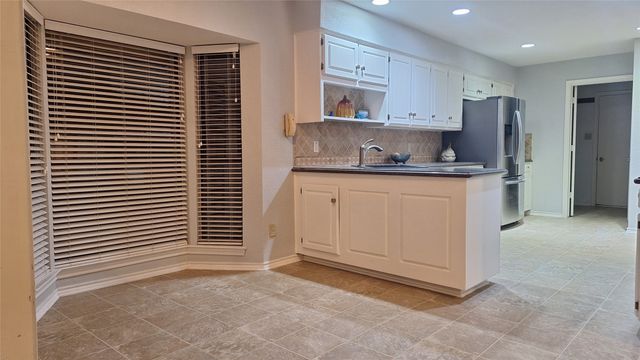 2813 Woodpath Lane, Bedford, TX 76021