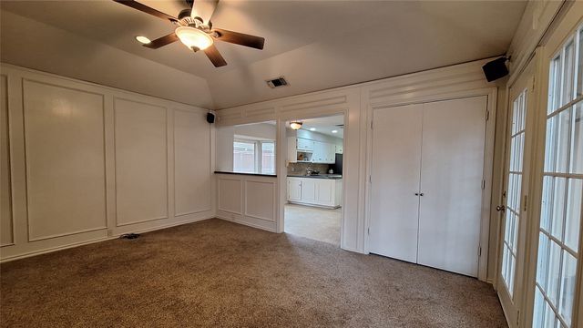 2813 Woodpath Lane, Bedford, TX 76021