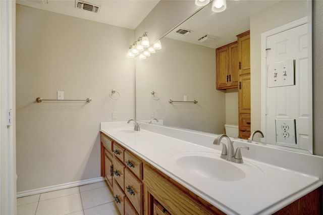 2813 Woodpath Lane, Bedford, TX 76021