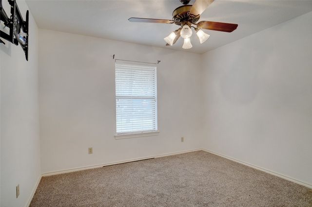 2813 Woodpath Lane, Bedford, TX 76021