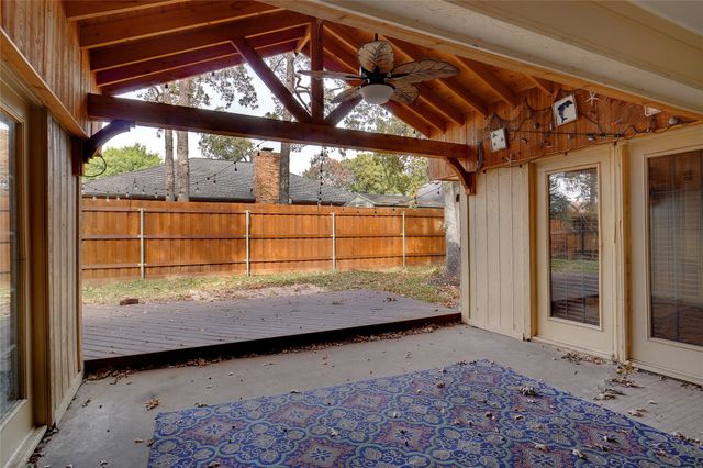 2813 Woodpath Lane, Bedford, TX 76021